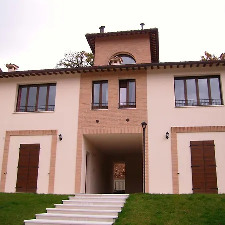 Con Piscina Vista Monte Nerone