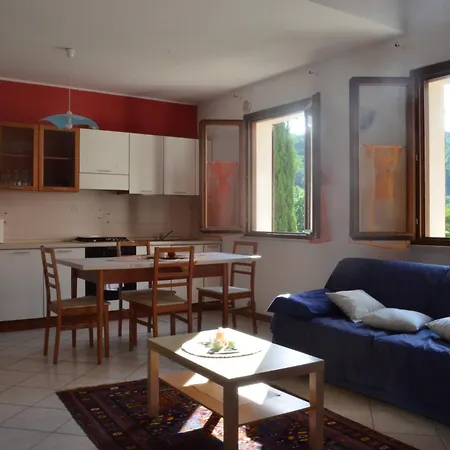 Con Piscina Vista Monte Nerone Διαμέρισμα *