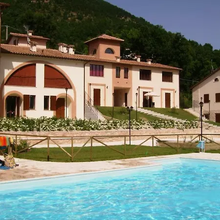 Con Piscina Vista Monte Nerone Piobbico