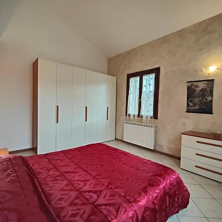 Con Piscina Vista Monte Nerone