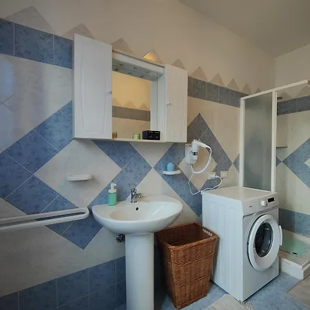 Con Piscina Vista Monte Nerone Apartment